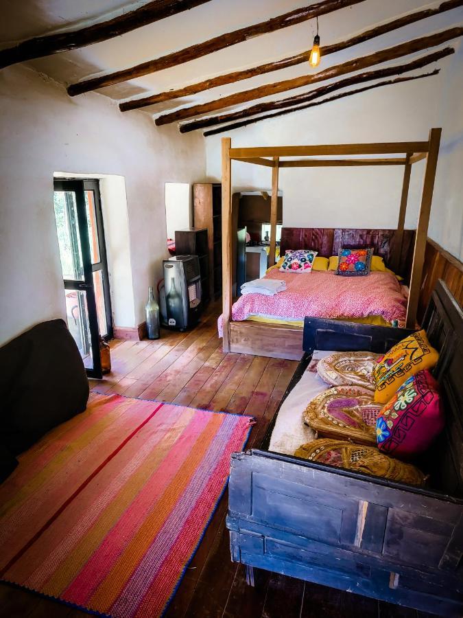 Wolf Totem Steam Punk Hostal *